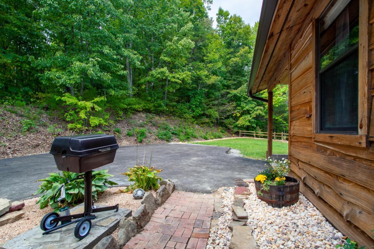 Forest Home Hot Tub Fire Pit Pool Table Pigeon Forge Εξωτερικό φωτογραφία