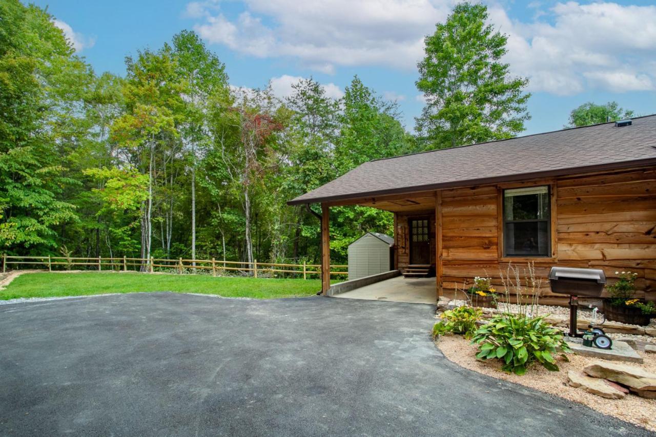Forest Home Hot Tub Fire Pit Pool Table Pigeon Forge Εξωτερικό φωτογραφία