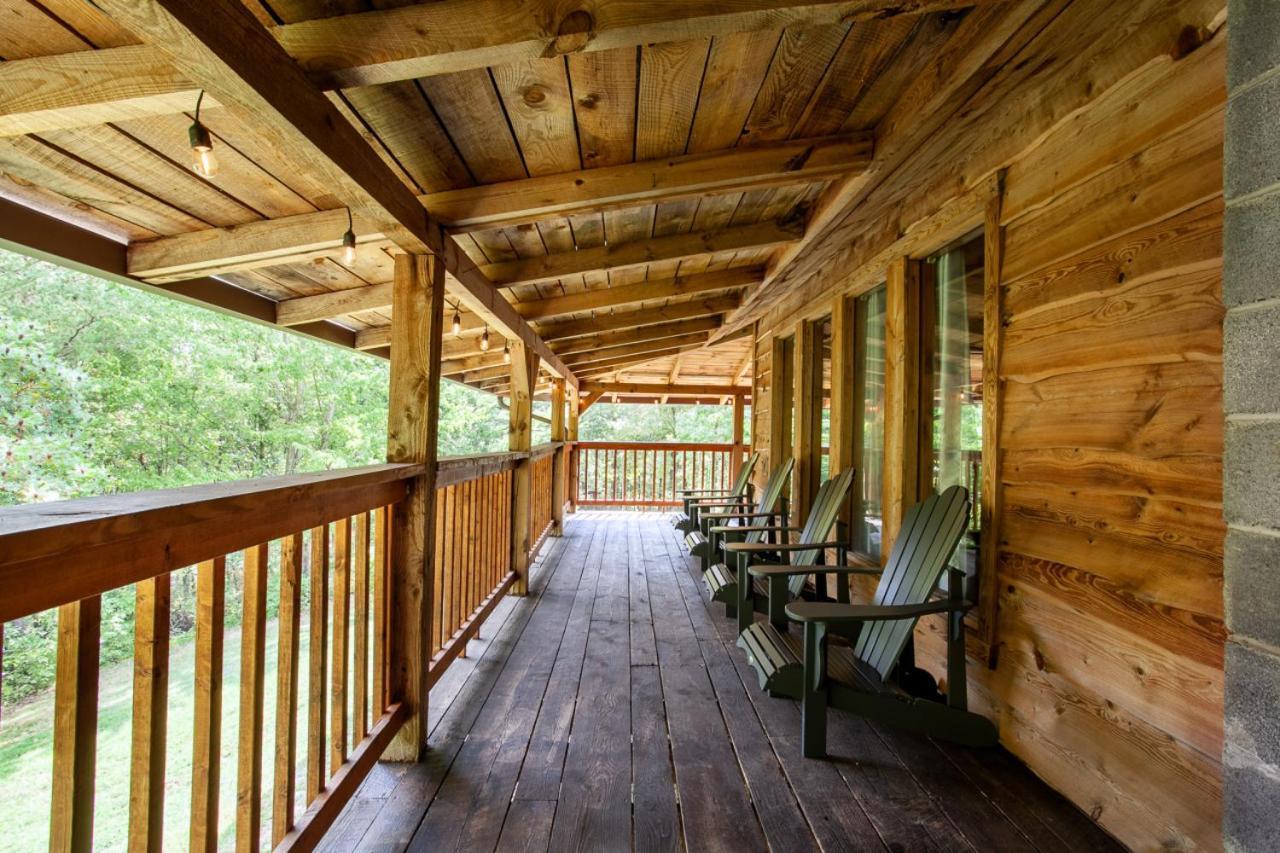 Forest Home Hot Tub Fire Pit Pool Table Pigeon Forge Εξωτερικό φωτογραφία