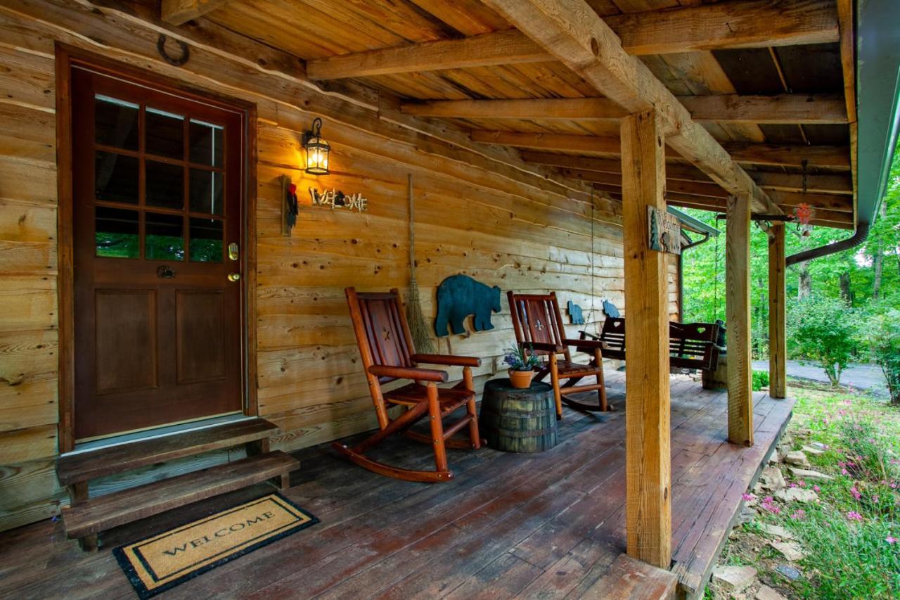 Forest Home Hot Tub Fire Pit Pool Table Pigeon Forge Εξωτερικό φωτογραφία