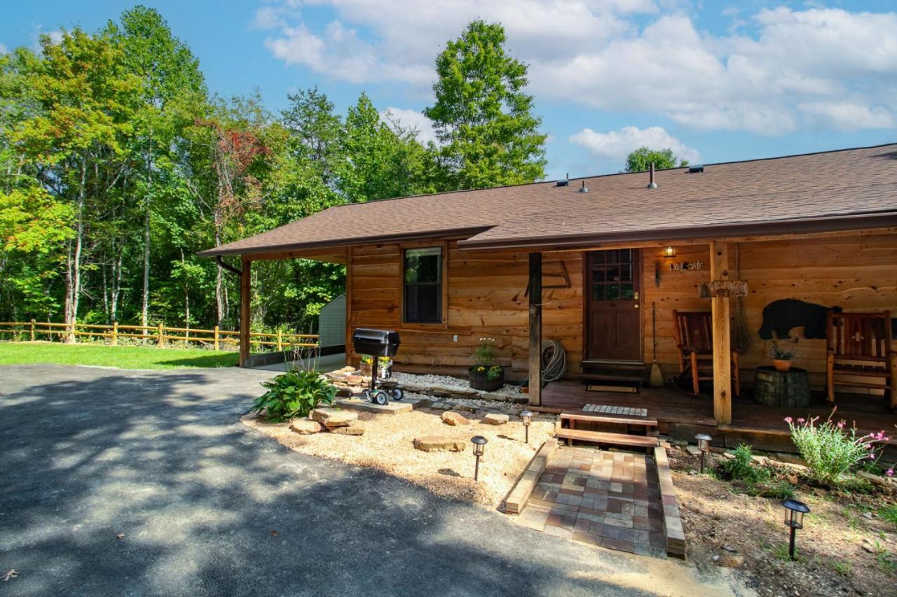 Forest Home Hot Tub Fire Pit Pool Table Pigeon Forge Εξωτερικό φωτογραφία