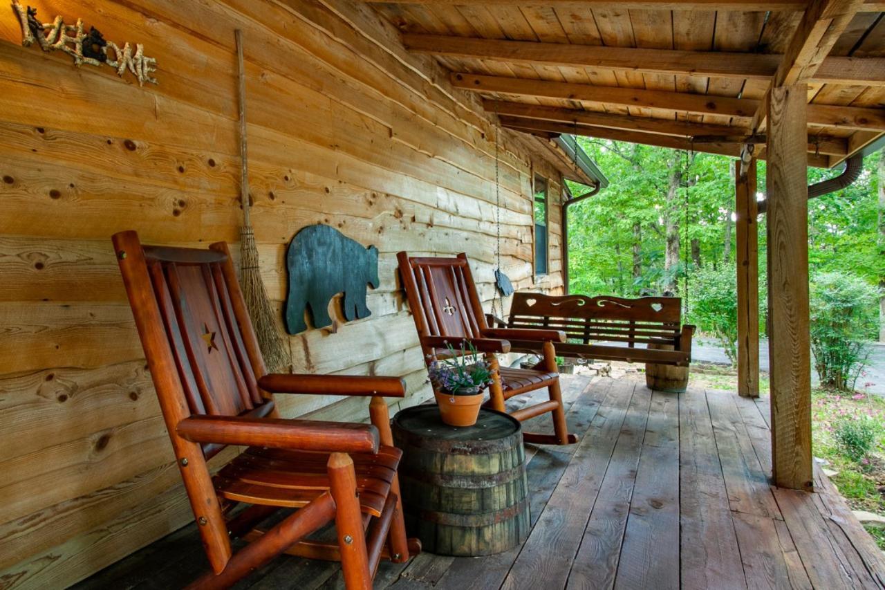 Forest Home Hot Tub Fire Pit Pool Table Pigeon Forge Εξωτερικό φωτογραφία